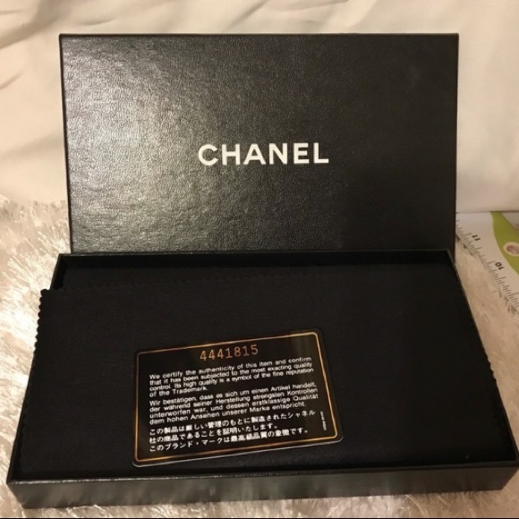 👑✅PRICE FIRM✅NO OFFERS SUPER SALE!! AUTHENTIC Chanel Caviar Clutch - Picture 10 of 14